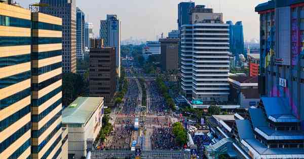 2019年9月13号丑时出生的女孩起怎么样的名字合适，五行属什么